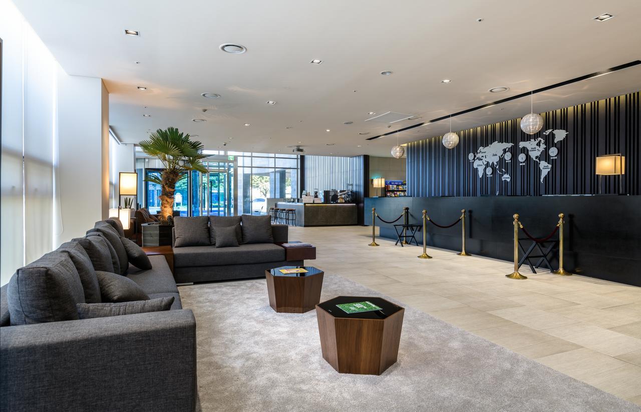 Brown Suites Hotel And Resort Jeju Exterior photo